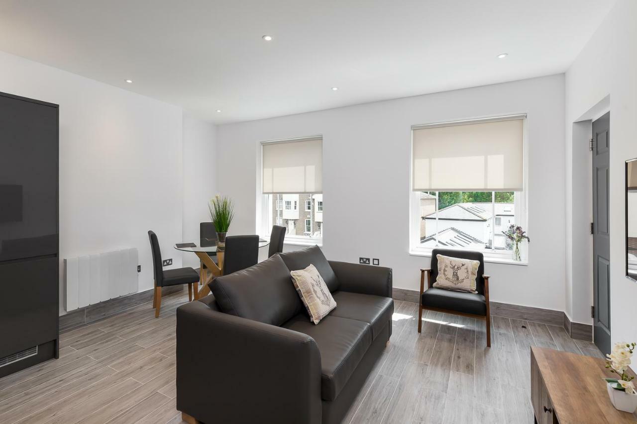 The Lion Gate Apartments East Molesey Exterior foto